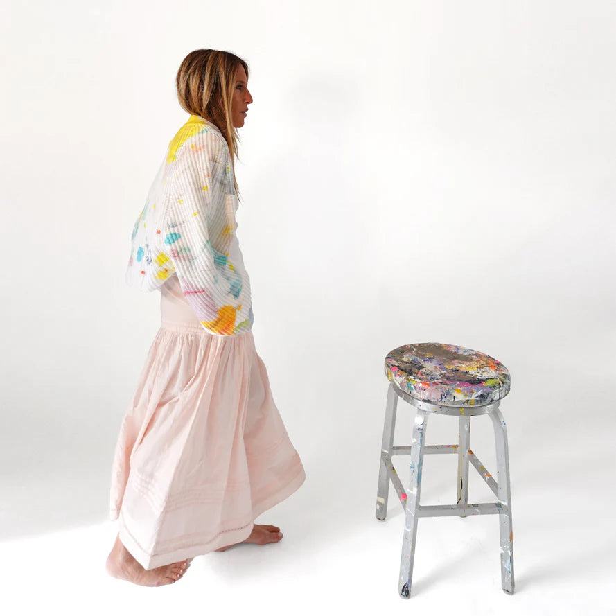 Studio Hug Shrug - Multi