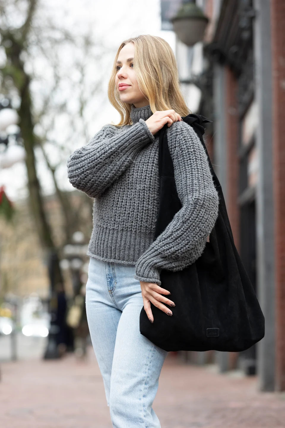 Knot Tote Suede - Black
