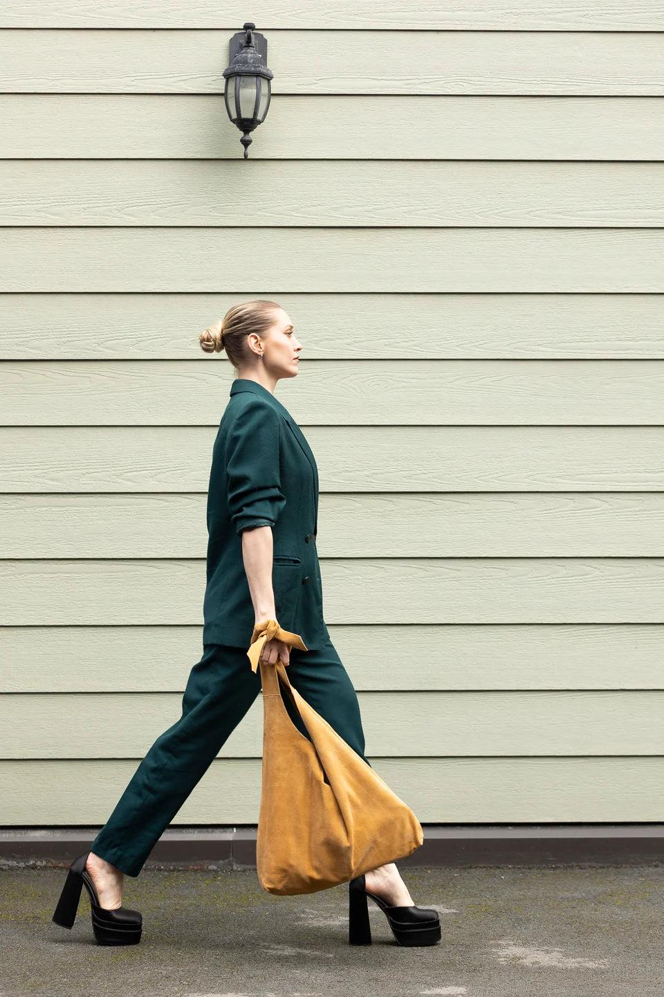 Knot Tote Suede - Tan