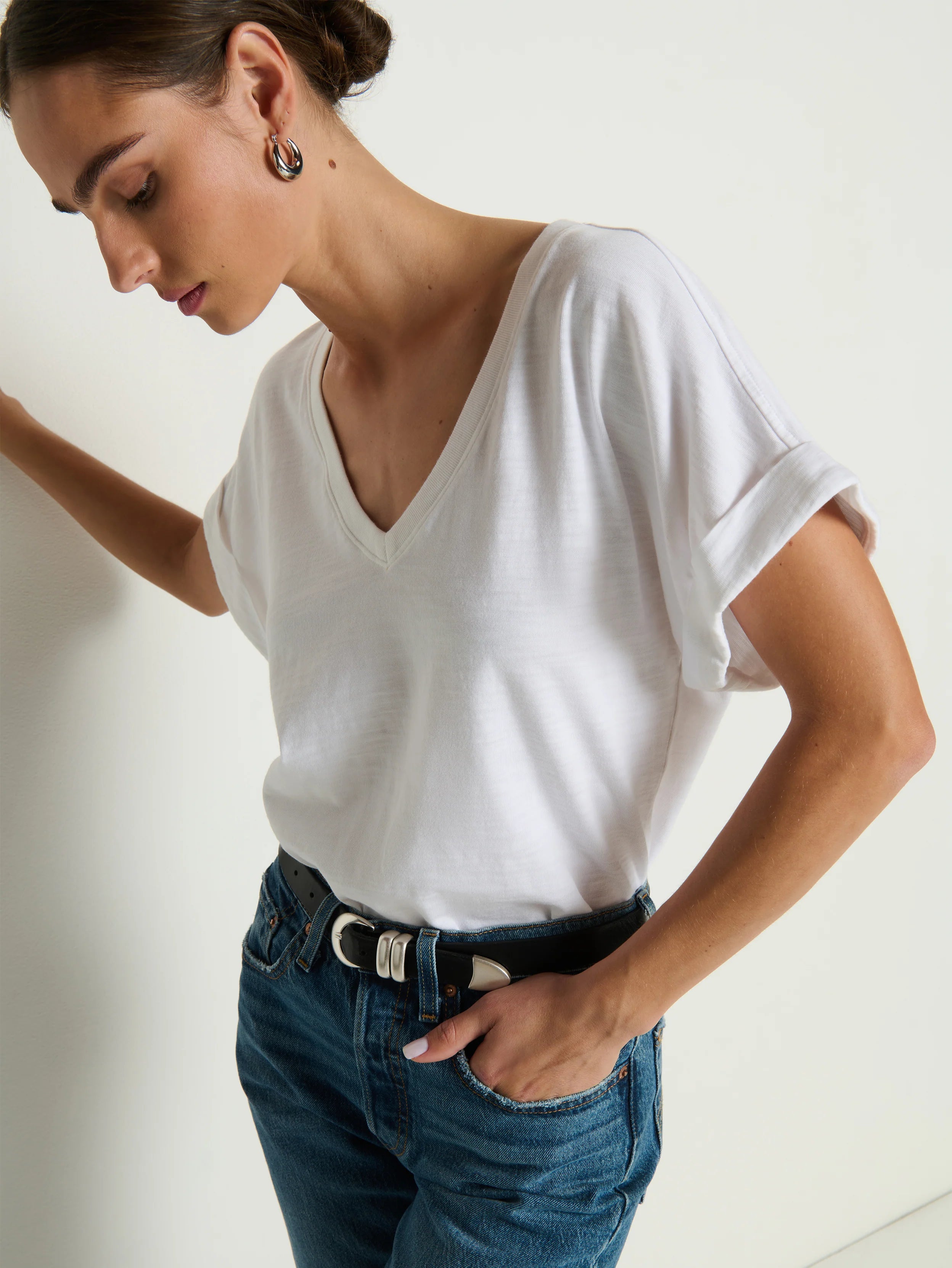 Stevie Cuffed V-Neck - Optic White