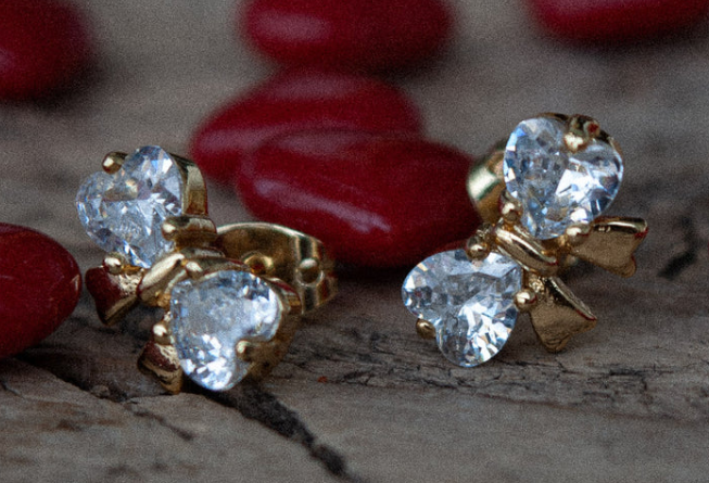 Bowtie Studs