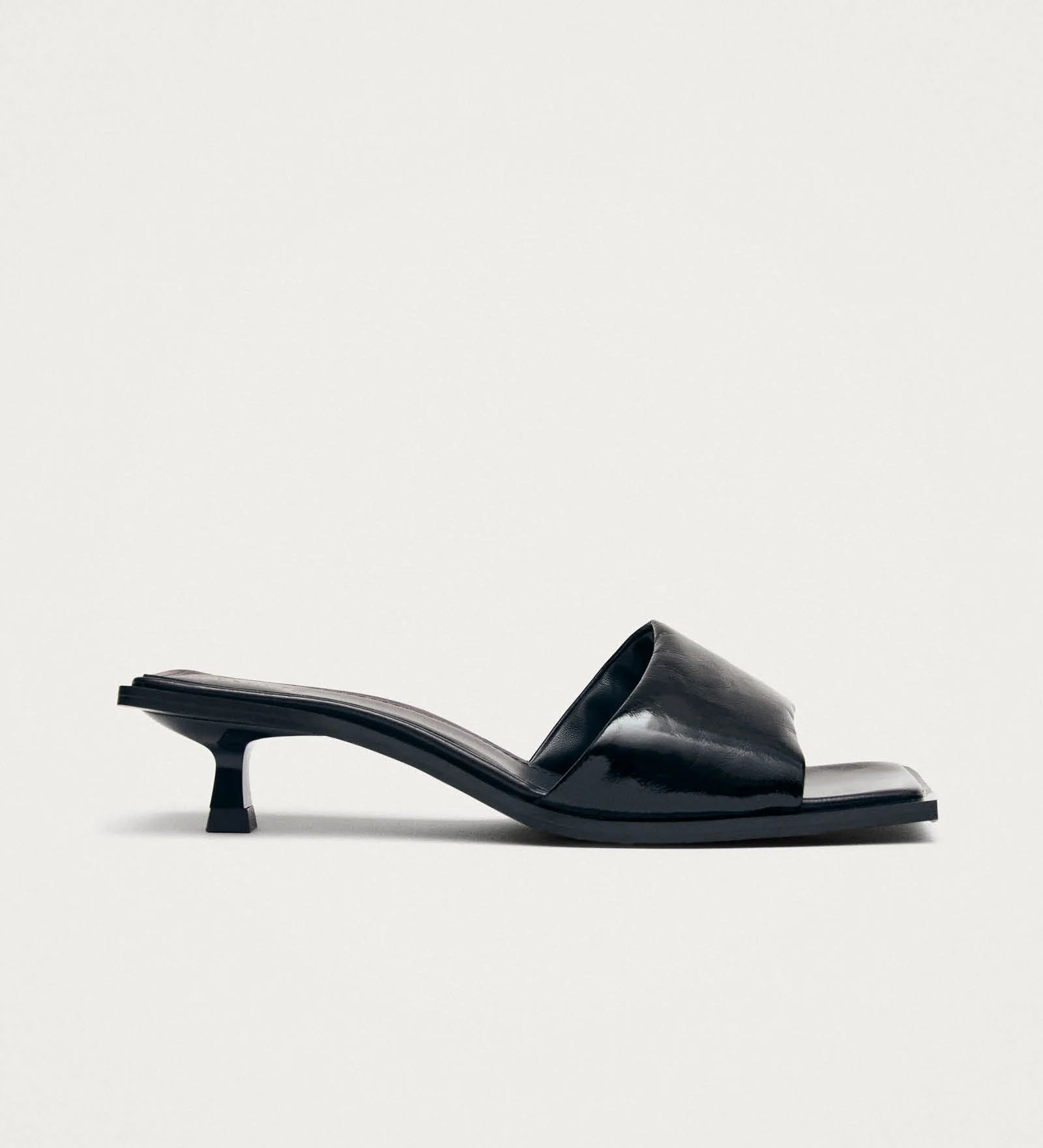 Kia Leather Sandals - Black